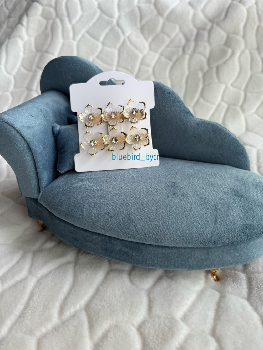 Gold Floral Stud Hair Clip - White/Gold